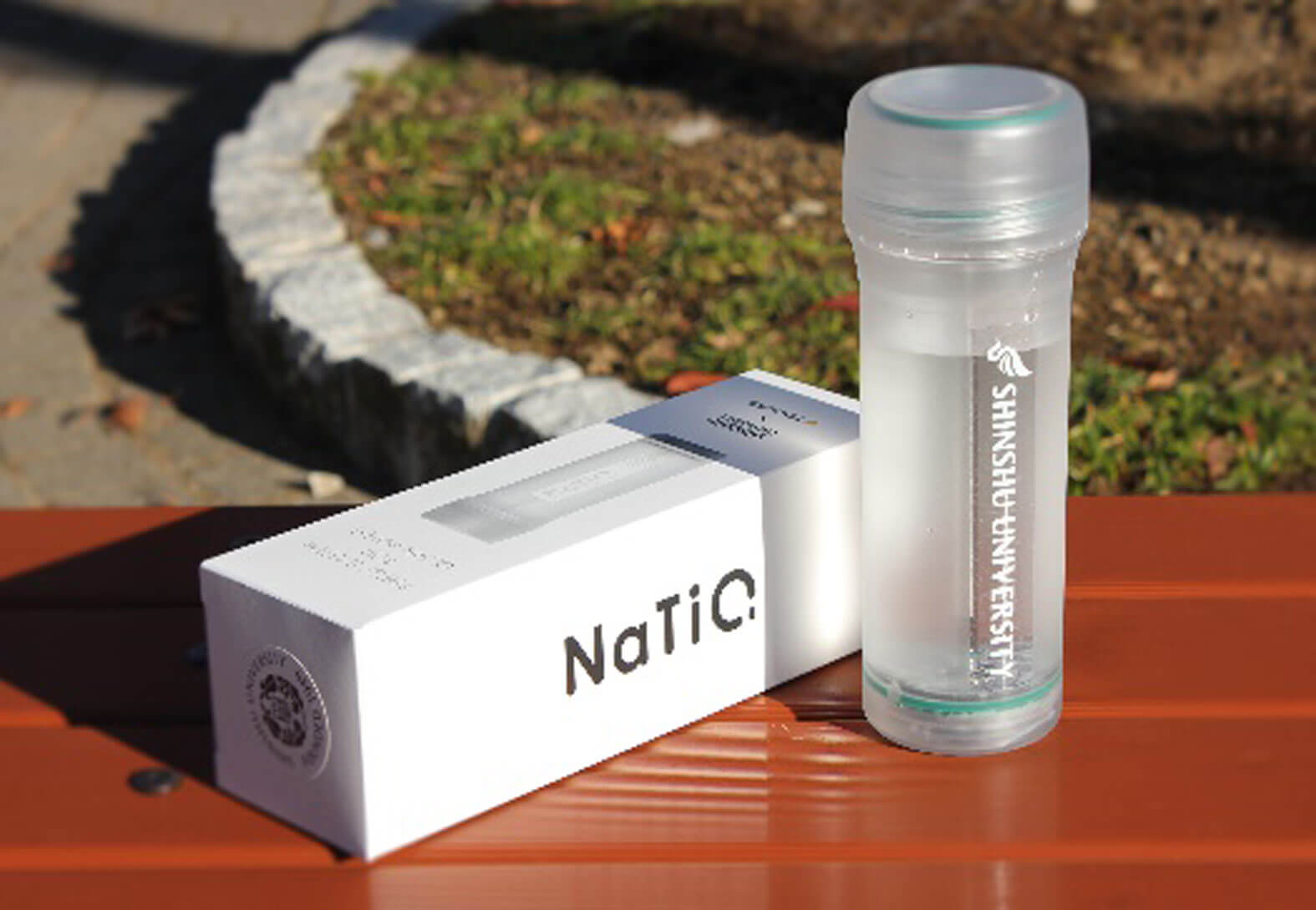 携帯型浄水ボトル「NaTiO」　